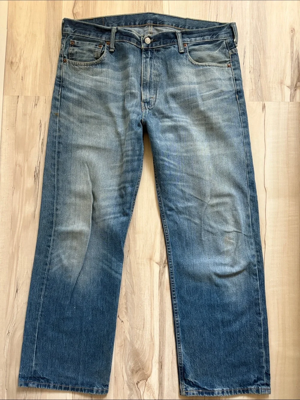 VTG wash Levis Men's Distressed Straight Jeans